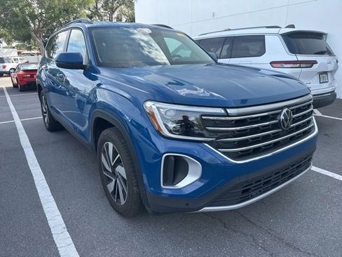Used 2026 Volkswagen Atlas SE FWD image 1