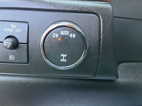 Used 2013 Chevrolet Tahoe LT image 25