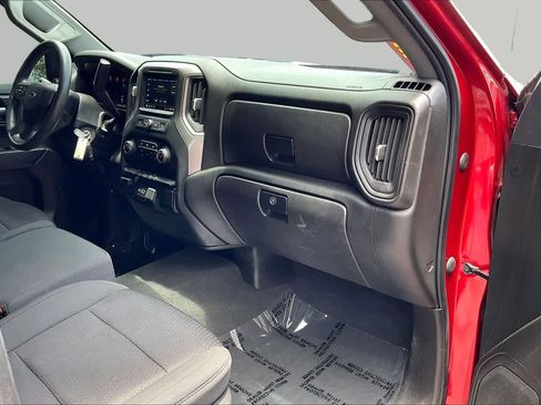 Used 2021 Chevrolet Silverado 1500 Custom Trail Boss AWD/4WD image 16