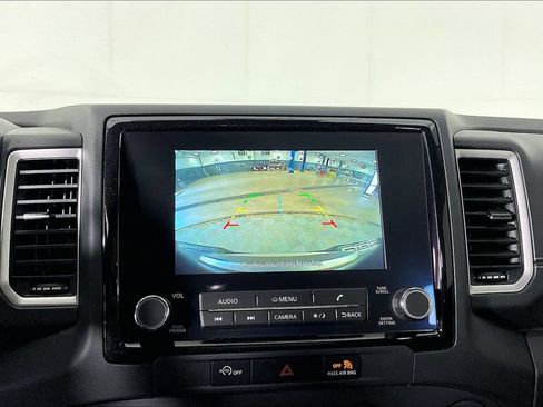 Used 2024 Nissan Frontier SV w/ Technology Package RWD image 29