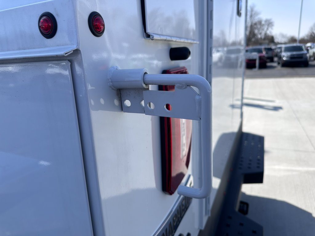 New 2024 Ford F550 4x4 Regular Cab Super Duty image 38