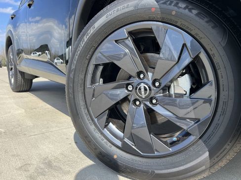 New 2026 Nissan Rogue SV image 6