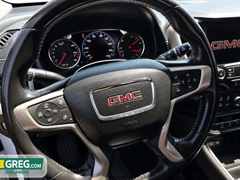 Used 2022 GMC Terrain Denali w/ Denali Premium Package AWD/4WD image 11