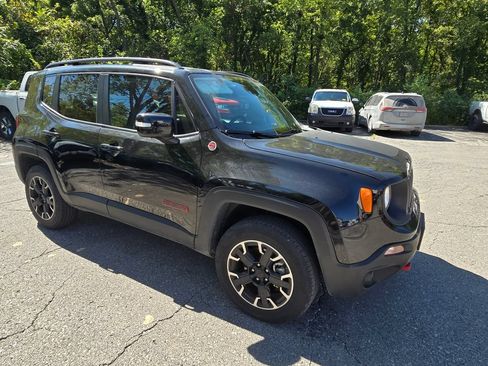 Used 2023 Jeep Renegade Trailhawk AWD/4WD image 10