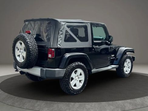 Used 2011 Jeep Wrangler Sahara w/ Dual Top Group AWD/4WD image 4