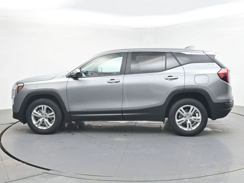 Certified 2024 GMC Terrain SLE image 3