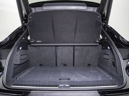 Certified 2026 Porsche Cayenne E-Hybrid Coupe AWD/4WD image 28