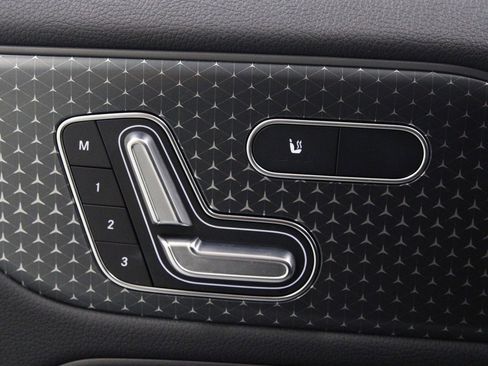 Certified 2025 Mercedes-Benz GLA 250 4MATIC image 23