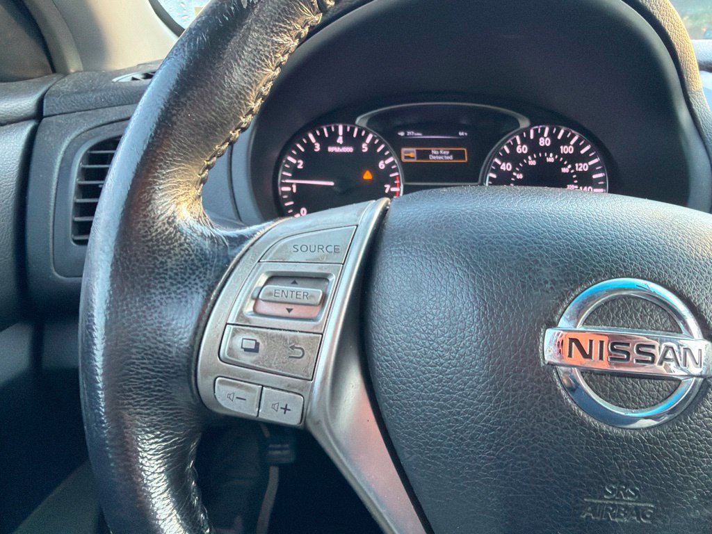 Used 2013 Nissan Altima 2.5 SV FWD image 4