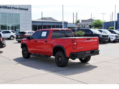 Used 2024 Chevrolet Silverado 1500 ZR2 w/ Technology Package AWD/4WD image 4