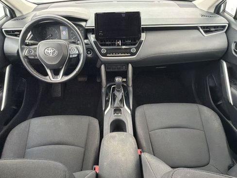 Used 2023 Toyota Corolla Cross LE FWD image 16