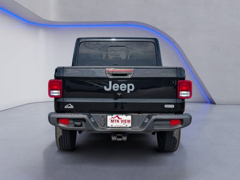 Used 2023 Jeep Gladiator Overland w/ Popular Equipment Package AWD/4WD image 6