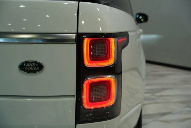 Used 2021 Land Rover Range Rover HSE AWD/4WD image 16