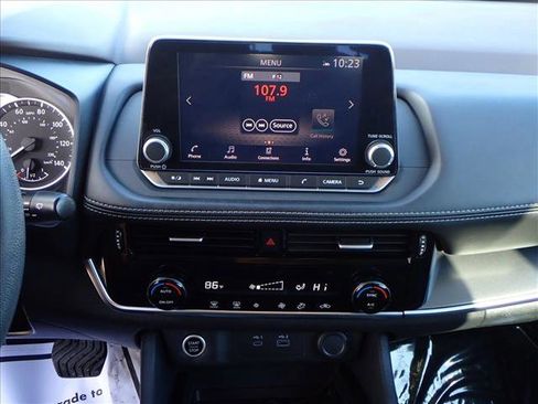 Used 2022 Nissan Rogue SV AWD/4WD image 15