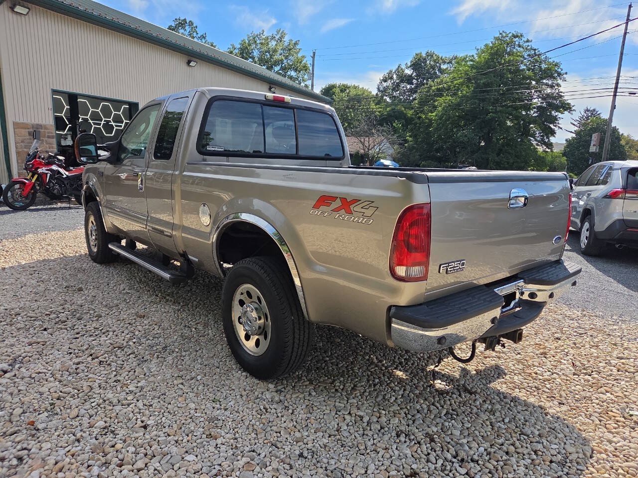 Used 2004 Ford F250 Lariat AWD/4WD image 4