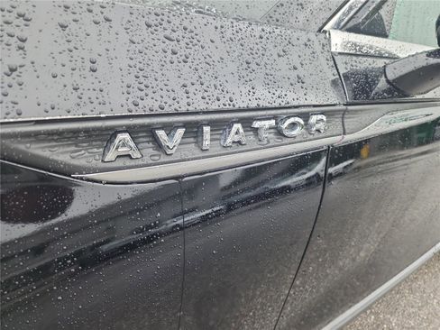 Certified 2021 Lincoln Aviator Reserve RWD image 10