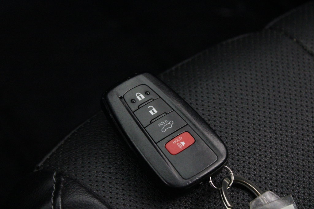 Used 2023 Toyota Highlander Limited AWD/4WD image 26