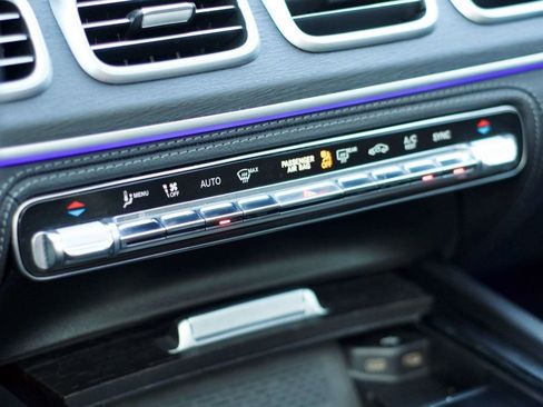 Used 2024 Mercedes-Benz GLE 450 MSRP$84600/4MATIC/DriverAssist image 29