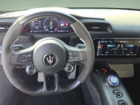 Used 2022 Maserati MC20 Coupe image 24