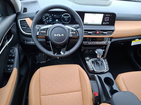 New 2026 Kia Seltos EX image 12
