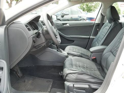 Used 2016 Volkswagen Jetta S FWD image 14