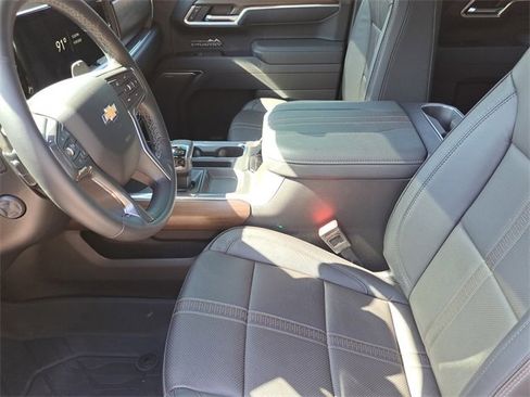 Used 2025 Chevrolet Silverado 1500 High Country w/ Technology Package image 26