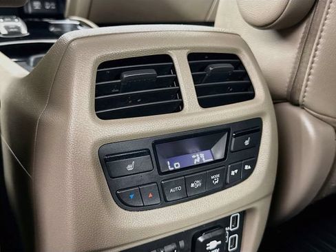 Used 2021 Honda Pilot Touring image 28
