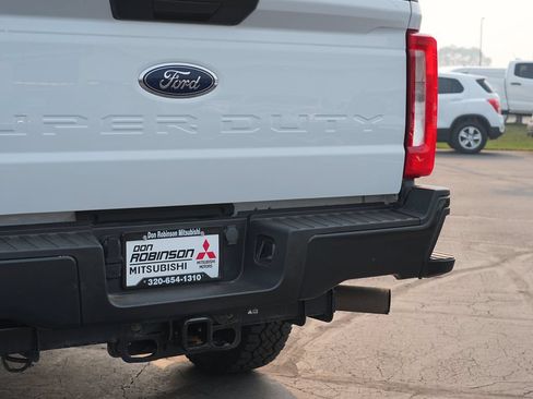 Used 2023 Ford F250 XL w/ FX4 Off-Road Package AWD/4WD image 10