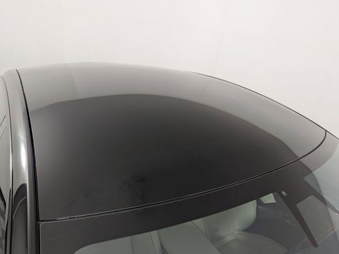 Used 2022 Tesla Model S Plaid image 23