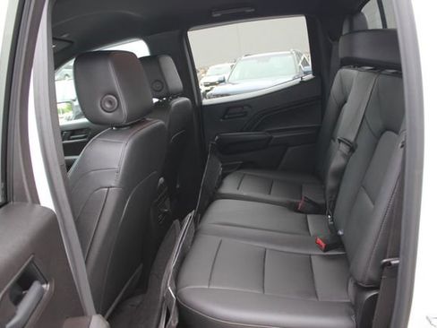 Used 2025 Chevrolet Colorado Trail Boss AWD/4WD image 24