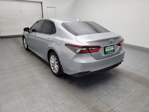 Used 2022 Toyota Camry LE FWD image 5