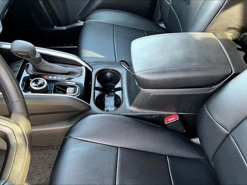 Used 2024 Chevrolet Colorado Trail Boss w/ Technology Package image 16