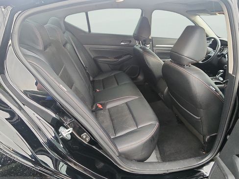 Used 2023 Nissan Altima 2.5 SR w/ SR Premium Package FWD image 19