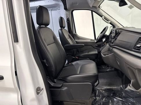 Used 2025 Ford Transit 250 148 High Roof AWD image 26
