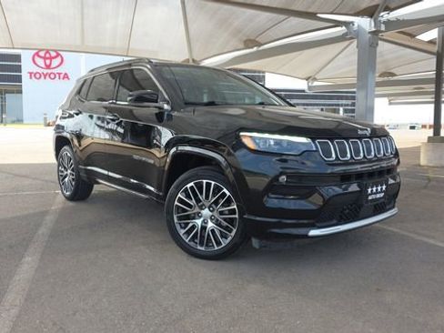 Used 2022 Jeep Compass Limited w/ Elite Group AWD/4WD image 9