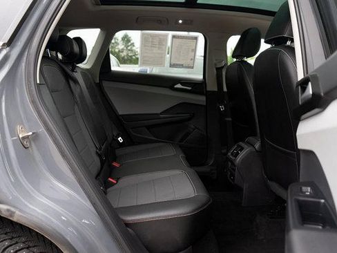 Certified 2023 Volkswagen Taos SE w/ Panoramic Sunroof Package AWD/4WD image 26