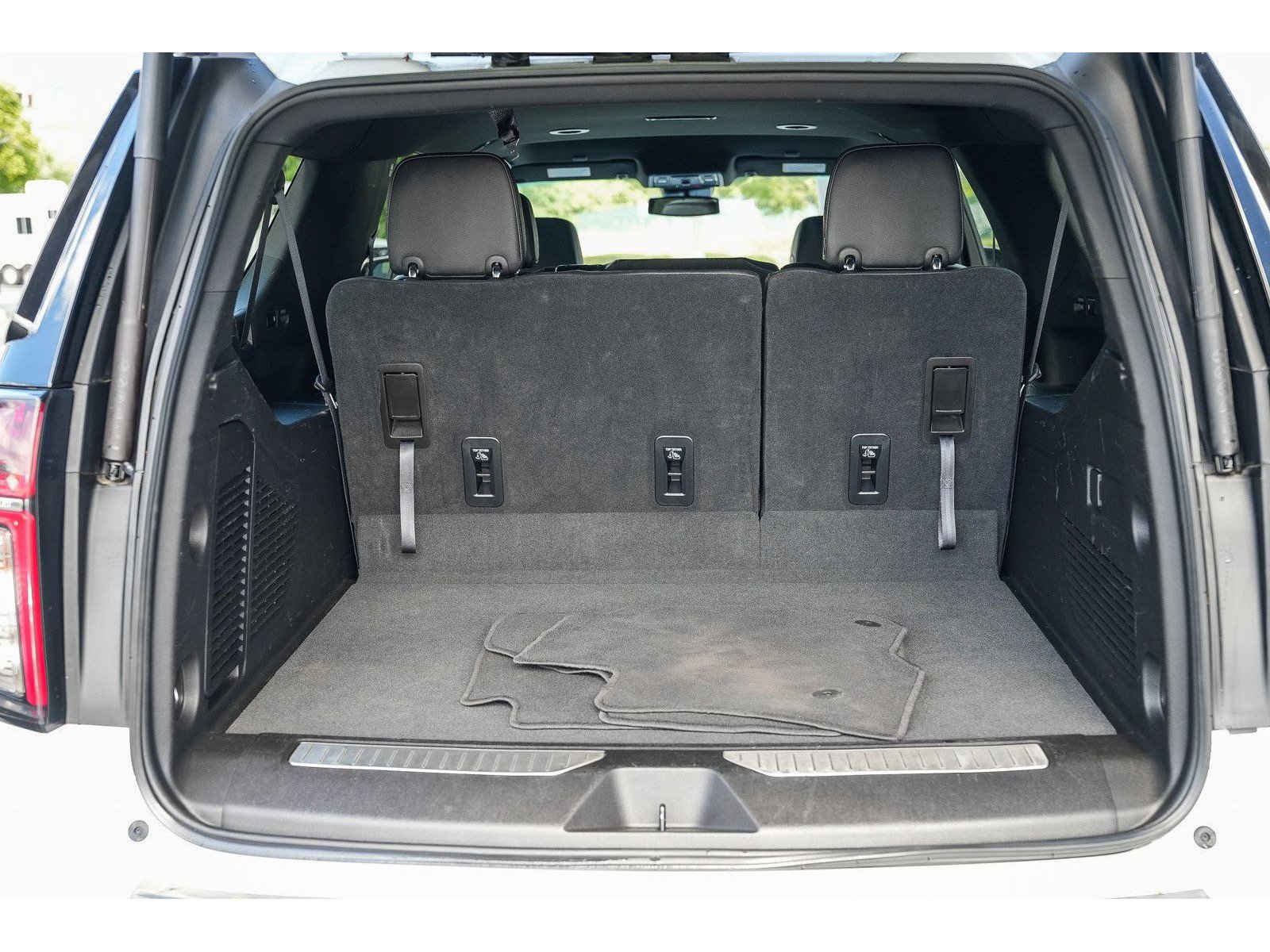Used 2023 Chevrolet Suburban Z71 AWD/4WD image 24