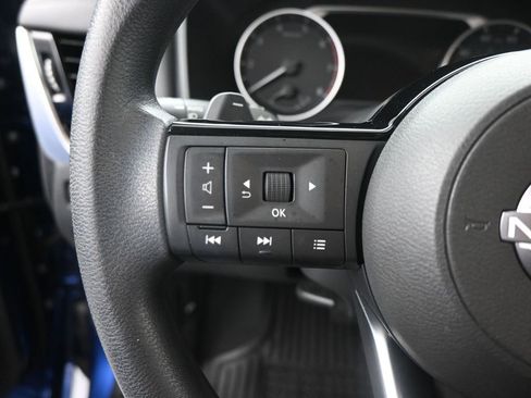 Used 2022 Nissan Rogue SV image 13