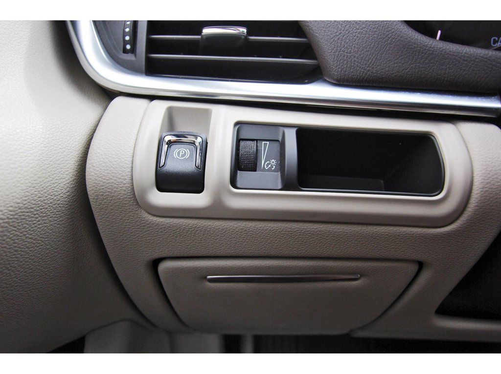 Used 2014 Cadillac XTS Luxury w/ Driver Awareness Package FWD image 19