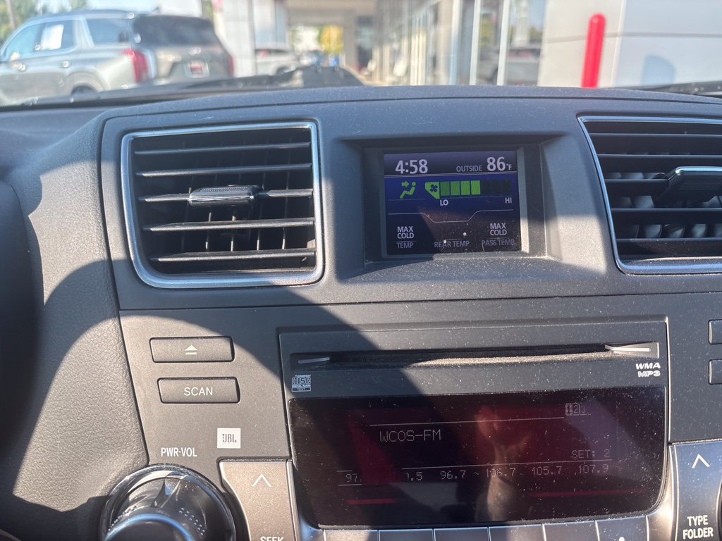 Used 2011 Toyota Highlander Limited w/ Tow Pkg FWD image 5
