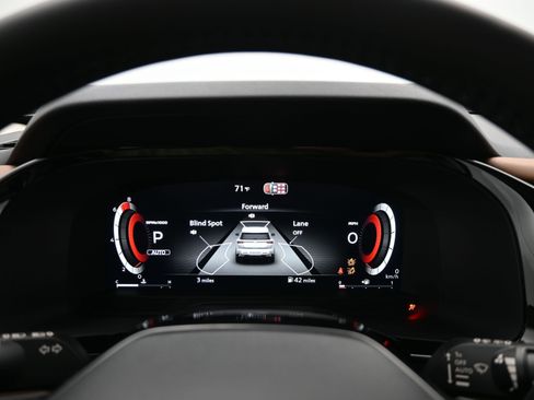 New 2026 Nissan Pathfinder Platinum AWD/4WD image 13