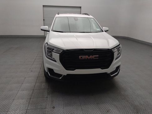 Used 2024 GMC Terrain SLE w/ Driver Convenience Package AWD/4WD image 14