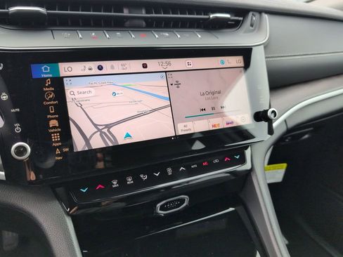 New 2026 Jeep Grand Cherokee Altitude image 17