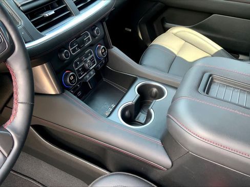 Used 2024 Chevrolet Tahoe RST w/ Luxury Package AWD/4WD image 17