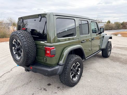 Used 2024 Jeep Wrangler Unlimited Rubicon 4xe image 3