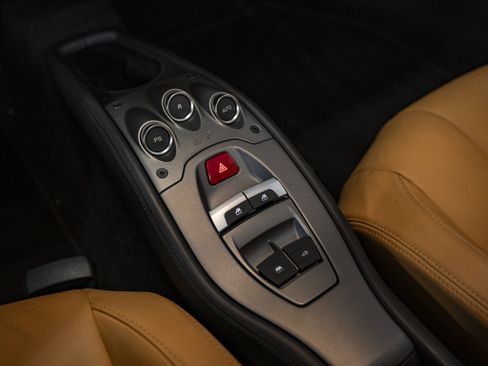 Used 2012 Ferrari 458 Spider RWD image 40