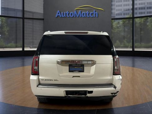 Used 2015 GMC Yukon XL Denali w/ Premium Package image 9