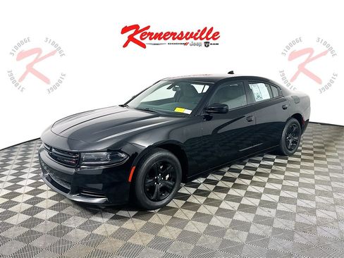 Used 2023 Dodge Charger SXT image 3