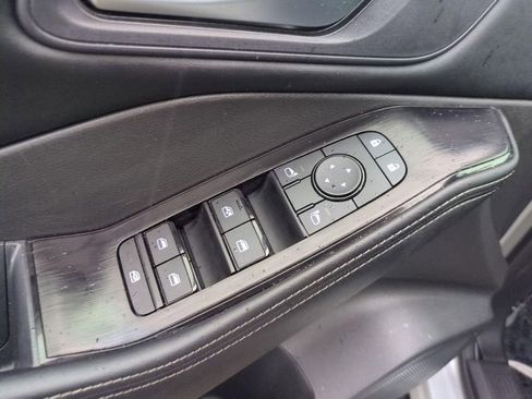 Used 2025 Nissan Rogue SV AWD/4WD image 22