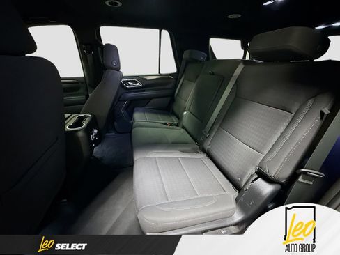 Used 2023 GMC Yukon SLE w/ Gmc Pro Safety Plus Package AWD/4WD image 26
